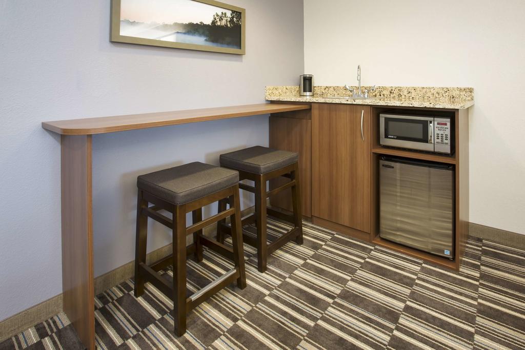 Quality Inn & Suites Caldwell I-77 Esterno foto