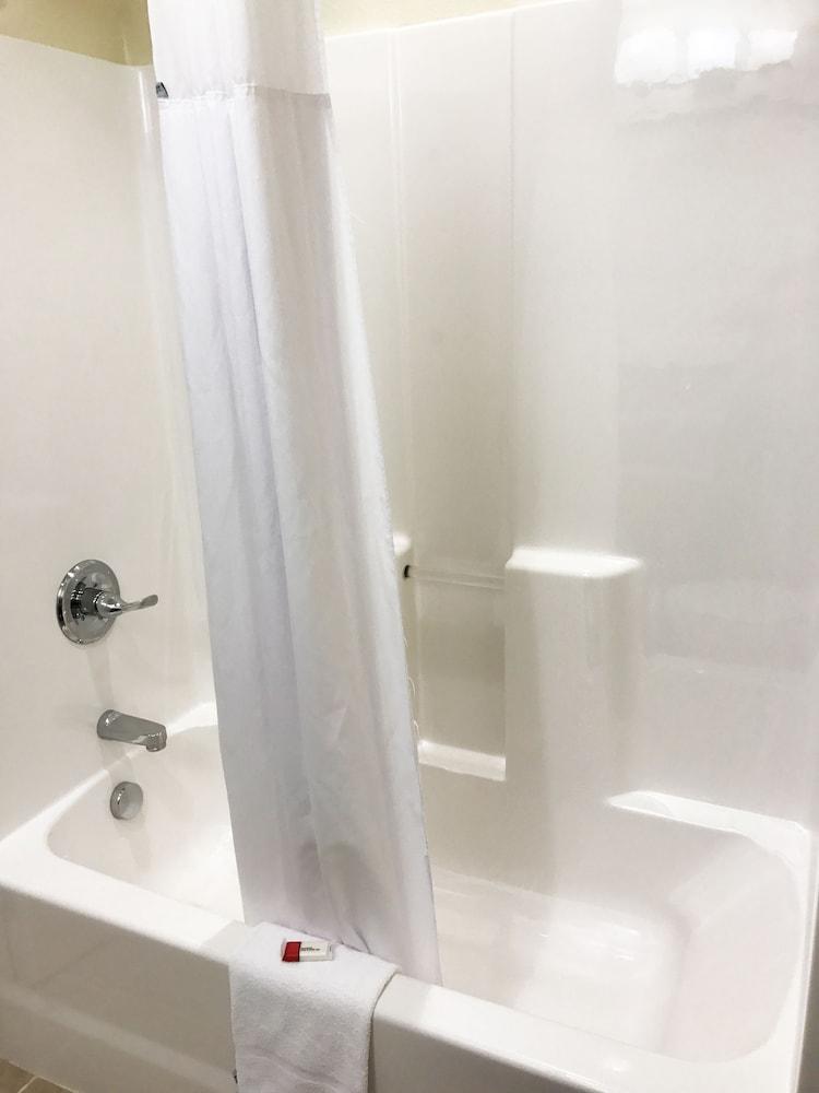 Quality Inn & Suites Caldwell I-77 Esterno foto