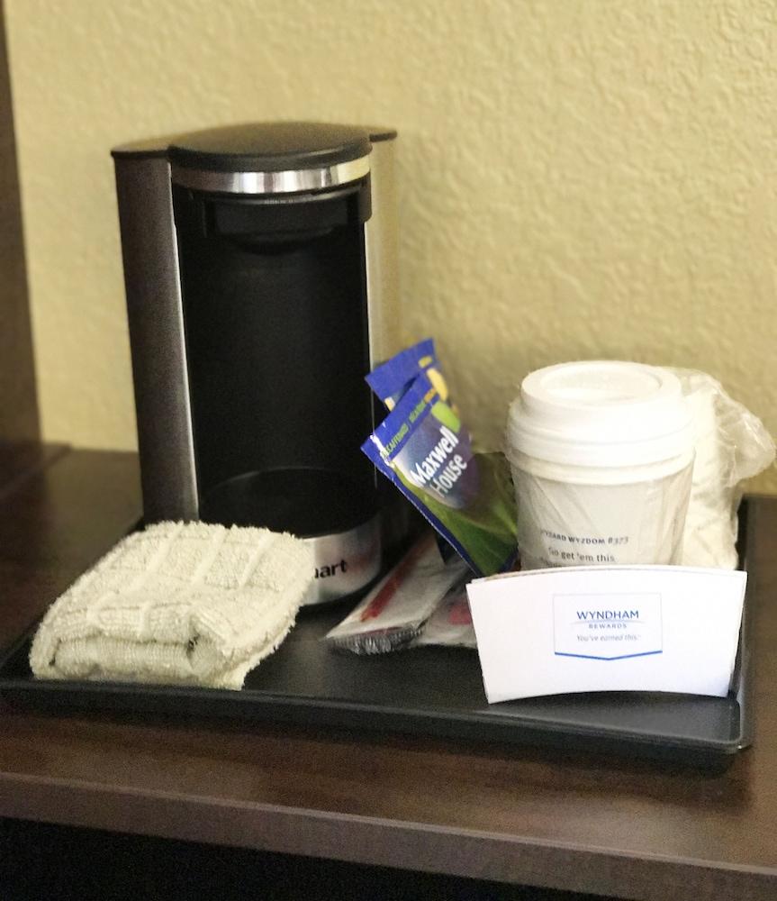 Quality Inn & Suites Caldwell I-77 Esterno foto